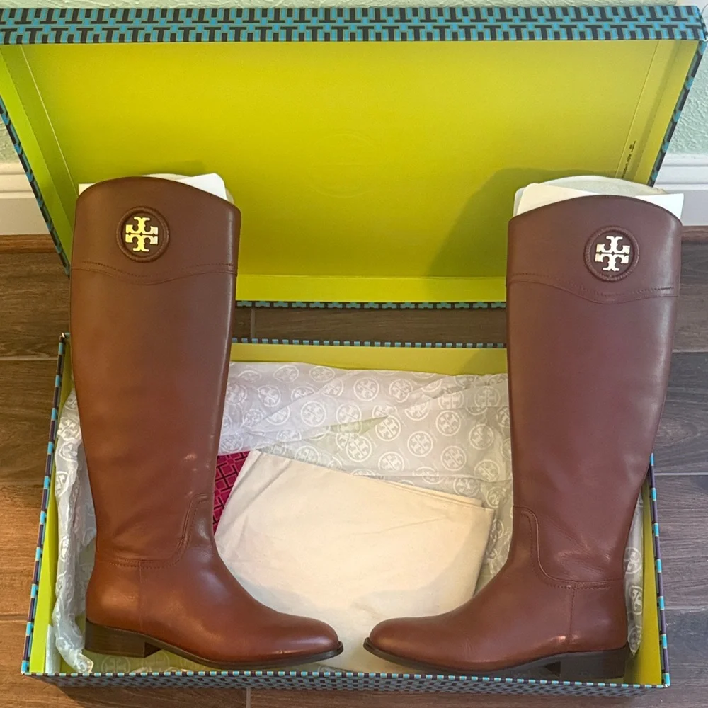 Tory Burch Ashlynn Riding Boot - Venus Leather - Picture 3 of 5